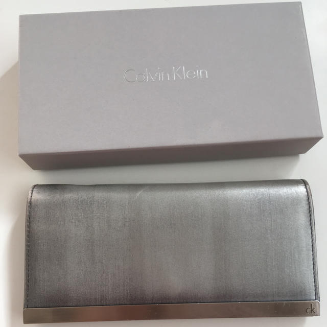 Calvin Klein(カルバンクライン)のカルバンクライン Calvin Klein シルバー 長財布 メンズのファッション小物(長財布)の商品写真