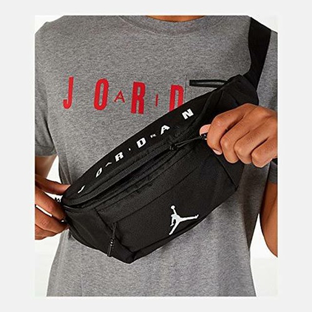 NIKE　ナイキ　JORDAN　ジョーダン　ウエストポーチ　ボディバッグ　カバン