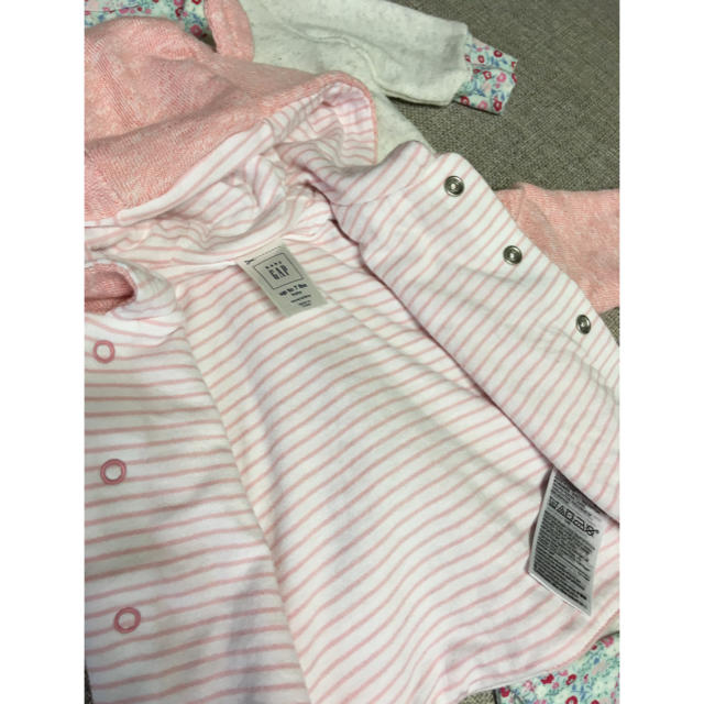 babyGAP(ベビーギャップ)のbabygap ロンパース カバーオール キッズ/ベビー/マタニティのベビー服(~85cm)(カバーオール)の商品写真