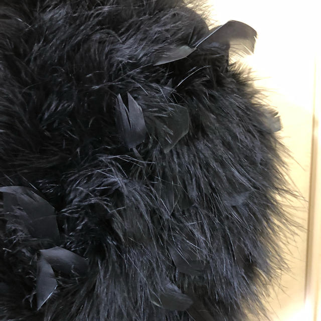 美品 フェザーショール 成人式 羽根 黒 ブラック レディースのファッション小物(マフラー/ショール)の商品写真