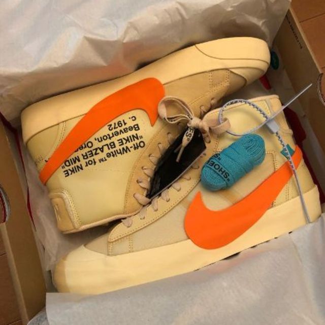 OFF-WHITE(オフホワイト)のOFF-WHITEナイキ ブレーザー スタジオ MID x オフ-ホワイト メンズの靴/シューズ(スニーカー)の商品写真