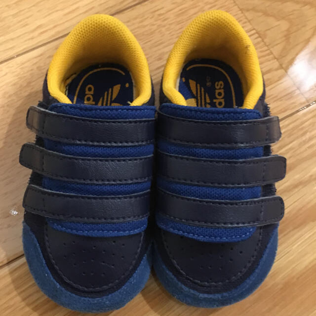 adidas(アディダス)の専用です キッズ/ベビー/マタニティのベビー靴/シューズ(~14cm)(スニーカー)の商品写真