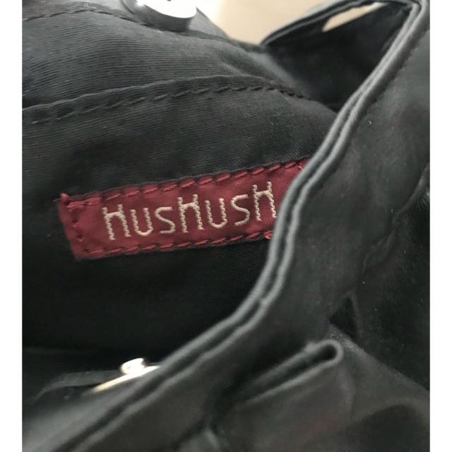 HusHush(ハッシュアッシュ)の！HUSHUSH 黒 ポシェット キッズ リボン フリル ほぼ新品 子供 バッグ キッズ/ベビー/マタニティのこども用バッグ(ポシェット)の商品写真
