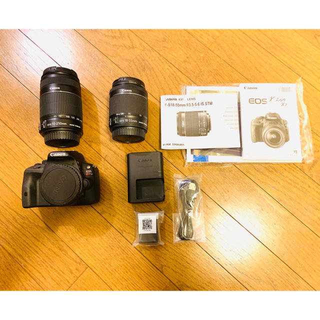 Canon EOS kiss X7 ダブルズームキット ほぼ新品カメラ