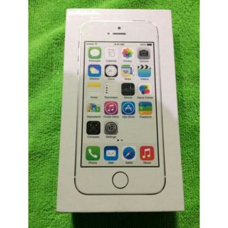 アイフォーン(iPhone)のiPhone5s　シルバー　箱！(スマートフォン本体)