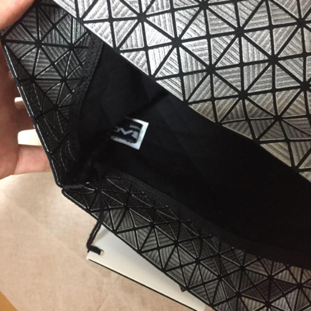 ISSEY MIYAKE(イッセイミヤケ)のイッセイミヤケ BAOBAO クラッチバッグ メンズのバッグ(セカンドバッグ/クラッチバッグ)の商品写真