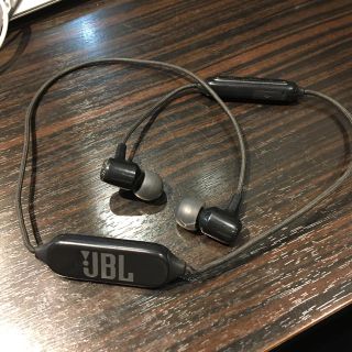 JBL T110BT Bluetoothブラック JBLT110BTBLKJN (ヘッドフォン/イヤフォン)