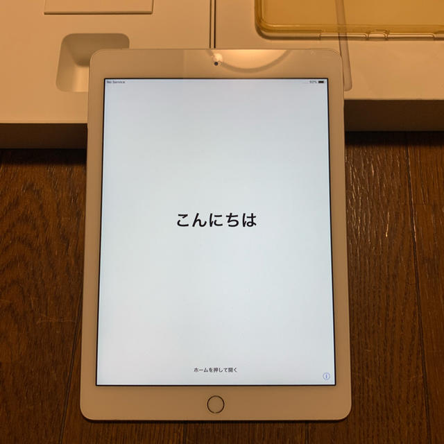 iPad(アイパッド)のiPad Air2 mghy2j a 64GB Silver セルラー版 スマホ/家電/カメラのPC/タブレット(タブレット)の商品写真