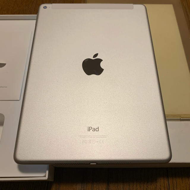 iPad(アイパッド)のiPad Air2 mghy2j a 64GB Silver セルラー版 スマホ/家電/カメラのPC/タブレット(タブレット)の商品写真