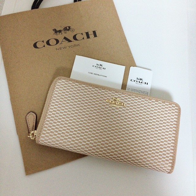 COACH(コーチ)の新品　COACH　長財布　人気　ジャガード　ミルク　ベージュ　 レディースのファッション小物(財布)の商品写真