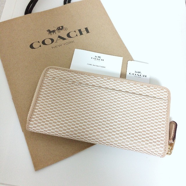 COACH(コーチ)の新品　COACH　長財布　人気　ジャガード　ミルク　ベージュ　 レディースのファッション小物(財布)の商品写真