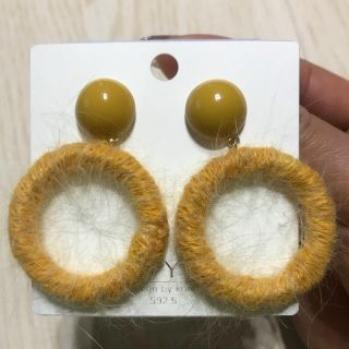 ピアス(ピアス)