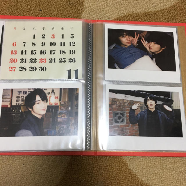 Hey! Say! JUMP(ヘイセイジャンプ)のHey!Say!JUMP カレンダー エンタメ/ホビーのタレントグッズ(アイドルグッズ)の商品写真