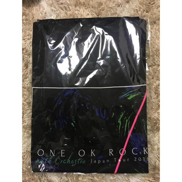 ONE OK ROCK(ワンオクロック)のワンオクロック tシャツ エンタメ/ホビーのアニメグッズ(タオル)の商品写真