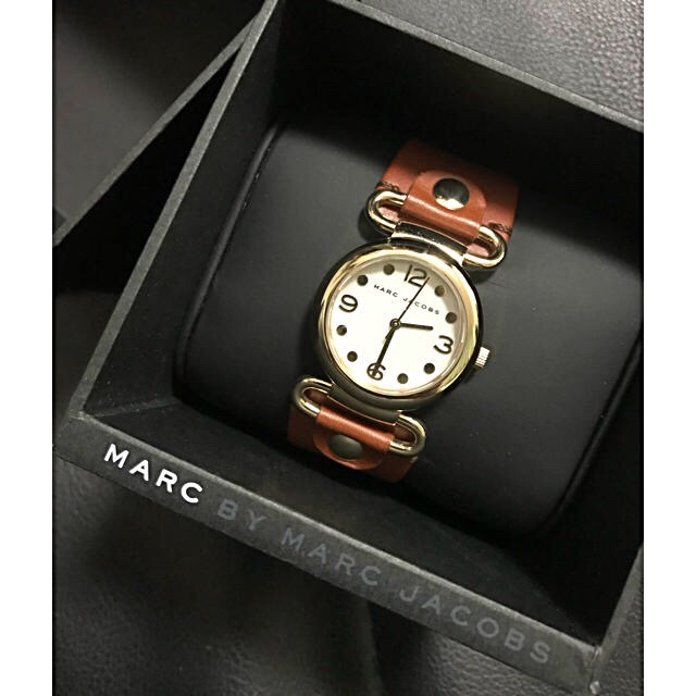 MARC BY MARC JACOBS 時計