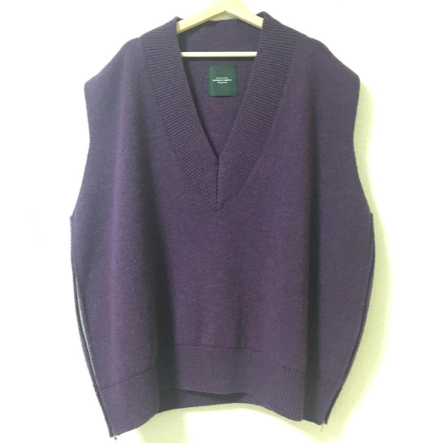 新品高品質 UNUSED UNUSED 18AW V-NECK KNIT VEST US1499の通販 by jack's  shop｜アンユーズドならラクマ