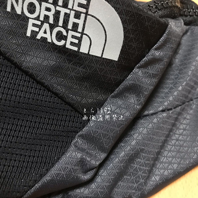 THE NORTH FACE(ザノースフェイス)の新品未使用 ヨーロッパ限定 ノースフェイス ボディバッグ ブラック メンズのバッグ(ボディーバッグ)の商品写真