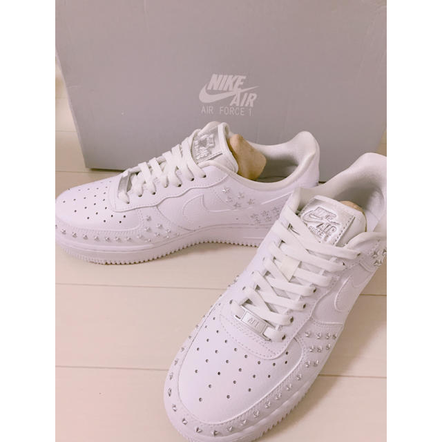 靴/シューズNIKE スニーカー 24.5