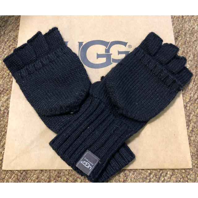 UGG(アグ)のアッキー様専用 レディースのファッション小物(手袋)の商品写真