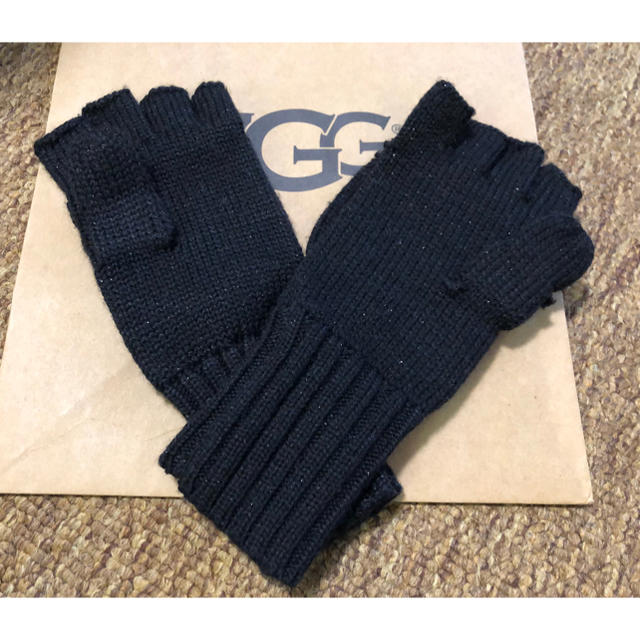 UGG(アグ)のアッキー様専用 レディースのファッション小物(手袋)の商品写真