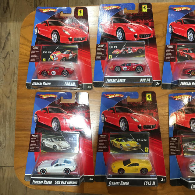 Ferrari(フェラーリ)のHot WHeeLs フェラーリセット エンタメ/ホビーのおもちゃ/ぬいぐるみ(ミニカー)の商品写真