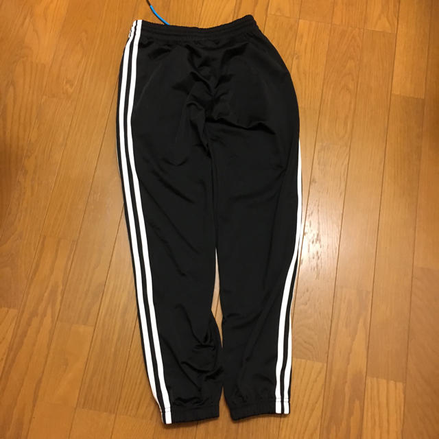 adidas(アディダス)のadidasジャージパンツ キッズ/ベビー/マタニティのキッズ服男の子用(90cm~)(パンツ/スパッツ)の商品写真