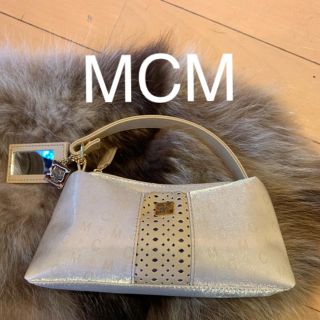 エムシーエム(MCM)のMCMのかわいいバックポーチ(ハンドバッグ)