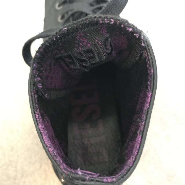 DIESEL(ディーゼル)のスニーカー レディースの靴/シューズ(スニーカー)の商品写真