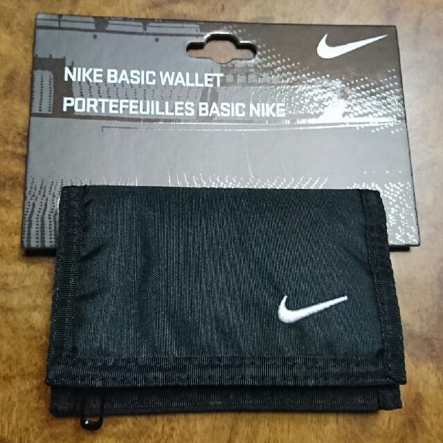 NIKE(ナイキ)のNIKE 三つ折り財布 メンズのファッション小物(折り財布)の商品写真