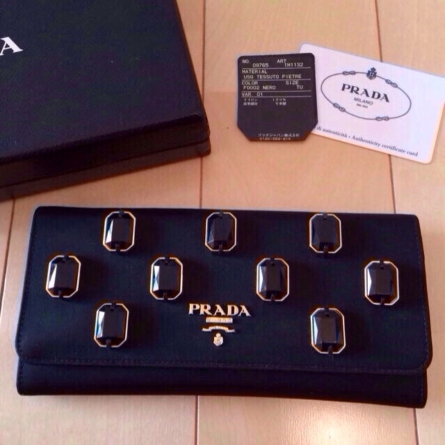 PRADA(プラダ)のPRADA サフィアーノ 長財布 美品 レディースのファッション小物(財布)の商品写真