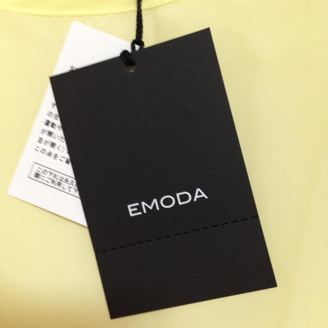 EMODA(エモダ)のEMODA♡今期♡新品タグ付 レディースのトップス(カットソー(半袖/袖なし))の商品写真