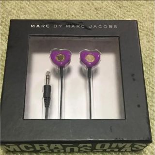 マークバイマークジェイコブス(MARC BY MARC JACOBS)のMARC BY MARC JACOBS イヤホン パープル(モバイルケース/カバー)