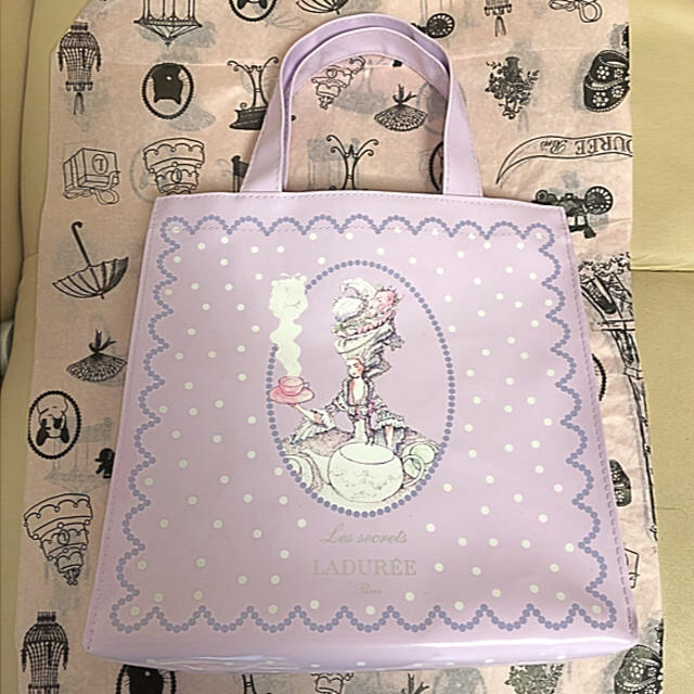 LADUREE(ラデュレ)のマリーアントワネット バッグ ラデュレ  限定グッズ レア レディースのバッグ(トートバッグ)の商品写真