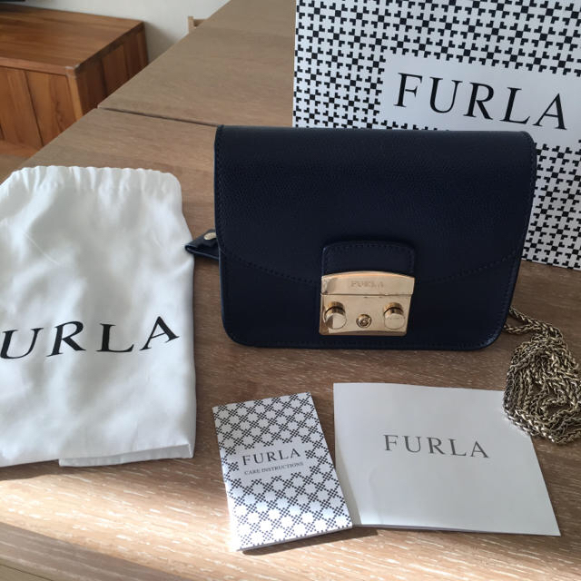 【used】FURLA メトロポリス ネイビー ポシェット