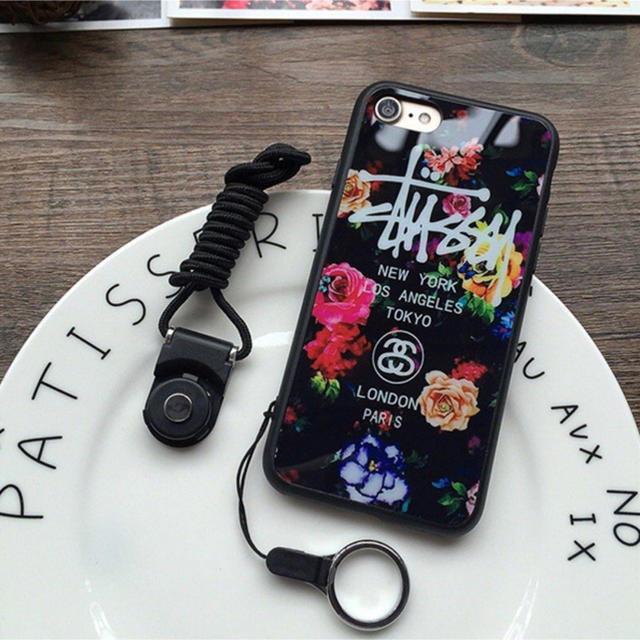 iPhoneケースの通販 by 優奈's shop｜ラクマ