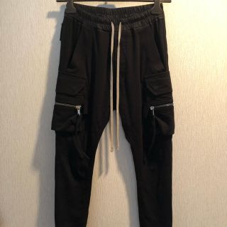 リックオウエンス(Rick Owens)のrick owens ブラックジョグカーゴパンツ(ワークパンツ/カーゴパンツ)