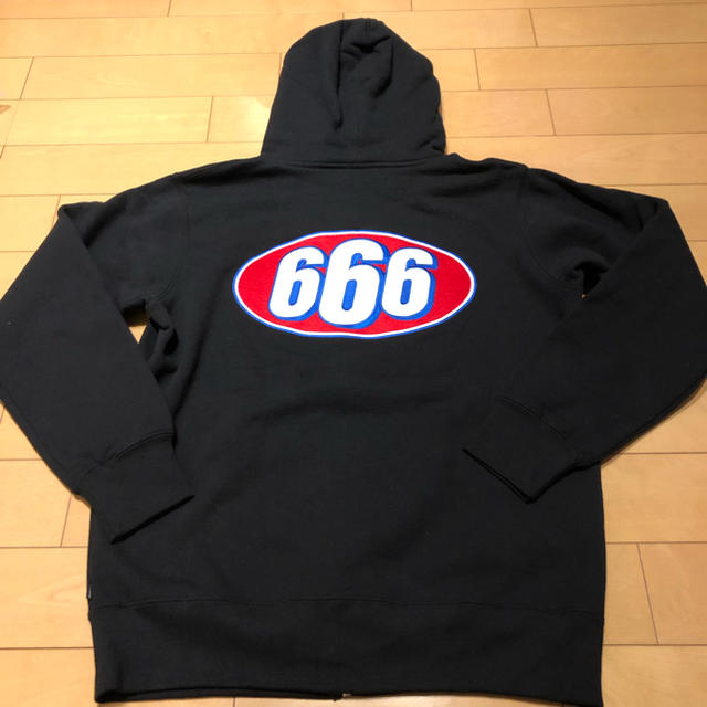 supreme 666パーカー ギャルソン BOX バレンシアガ