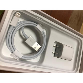 アイフォーン(iPhone)のiPhone 充電器 純正(バッテリー/充電器)