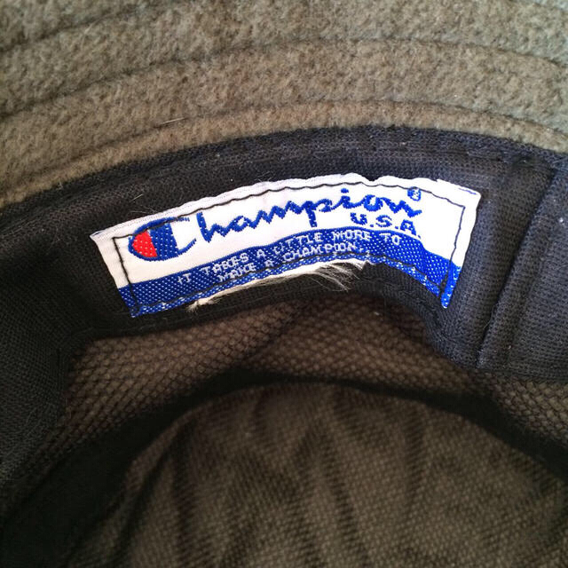 Champion(チャンピオン)のChampion バケットハットカーキ レディースの帽子(キャップ)の商品写真