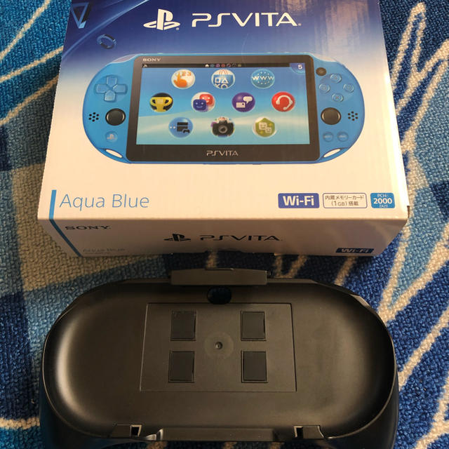 携帯用ゲーム機本体使用わずか PS Vita 美品 オマケあり