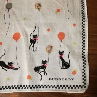 バーバリー(BURBERRY)のバーバリー　ハンカチ　猫　白(ハンカチ)