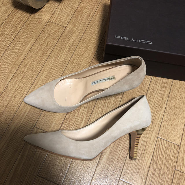 PELLICO(ペリーコ)の美品！pellico パンプスベージュ37.5 レディースの靴/シューズ(ハイヒール/パンプス)の商品写真