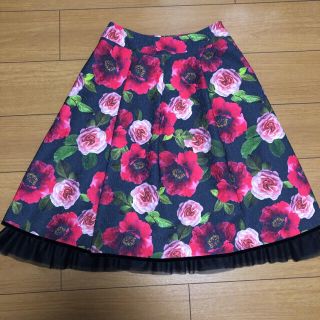 エムズグレイシー(M'S GRACY)の新品♡M’S GRACY花柄スカート＆CHANEL アイシャドウ51(ひざ丈スカート)