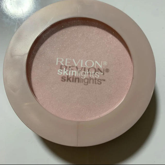 REVLON(レブロン)のレブロン パウダー コスメ/美容のベースメイク/化粧品(フェイスパウダー)の商品写真