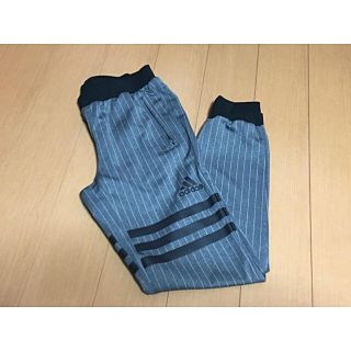 アディダス(adidas)のadidas トラックパンツ(カジュアルパンツ)