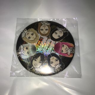 ハピネス(Happiness)のHappiness GOLD100mm缶バッチ(ミュージシャン)