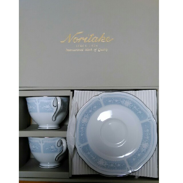 Noritake(ノリタケ)のノリタケ　ティーカップ　ソーサー　2客セット インテリア/住まい/日用品のキッチン/食器(グラス/カップ)の商品写真