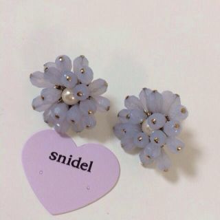 スナイデル(SNIDEL)のsnidel❤︎ビジューイヤリング(イヤリング)