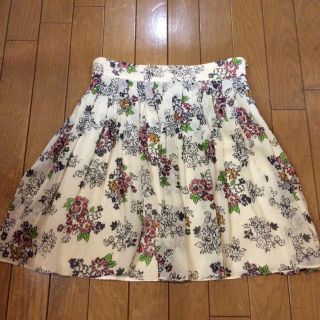 ジルスチュアート(JILLSTUART)のJILLSTUARTの春物花柄スカート♡(ミニスカート)