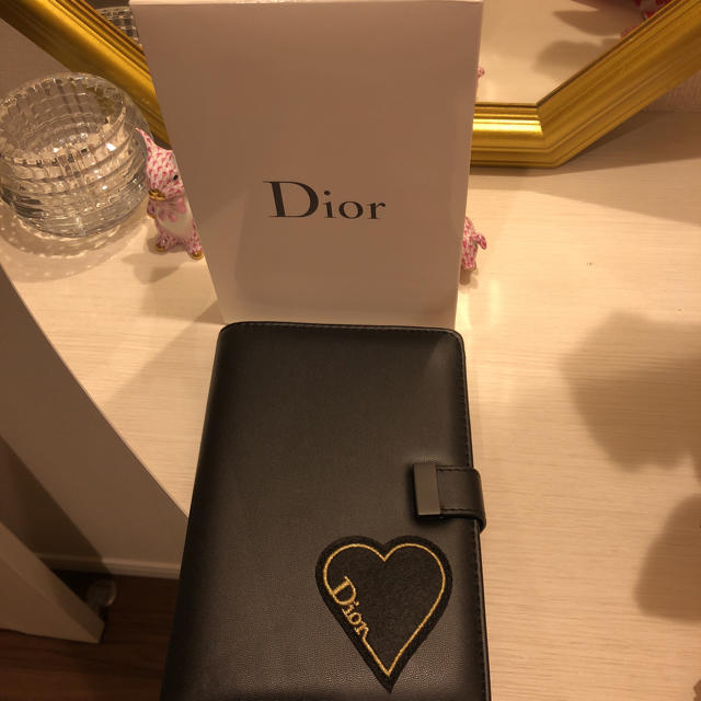 Dior(ディオール)のDior   手帳 エンタメ/ホビーのコレクション(ノベルティグッズ)の商品写真